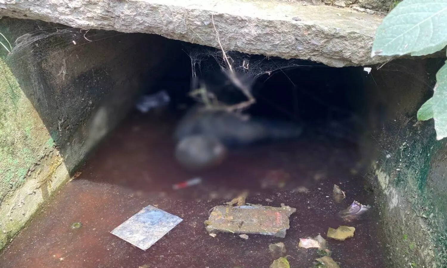 dead body of youth seen inside the drainage