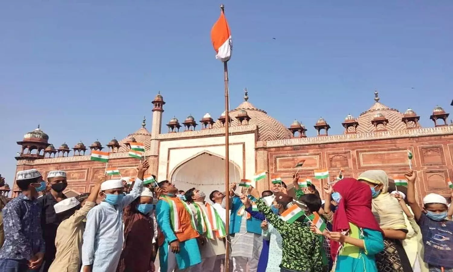 Flag hoisted in masjid