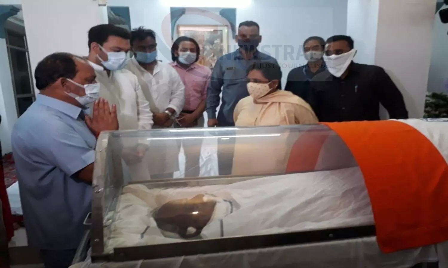 Mayawati arrived to pay tribute to former CM Kalyan Singh