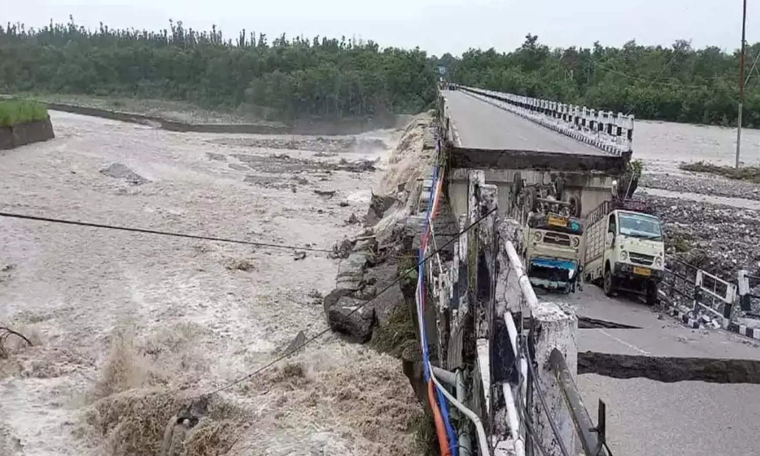 Dehradun-Rishikesh bridge broken due to heavy rain