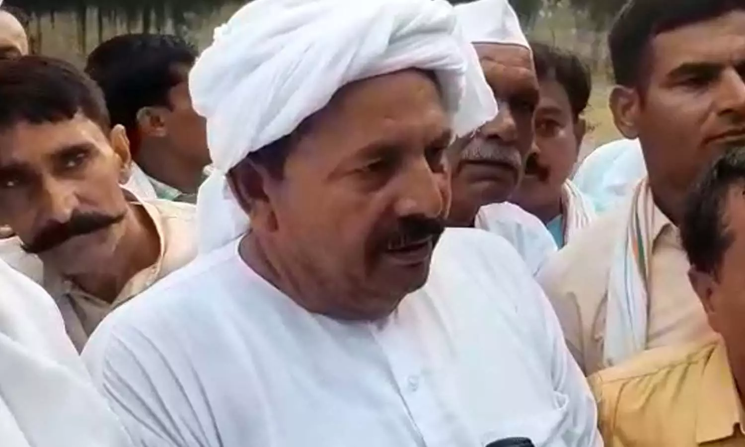 Naresh Tikait appealed to the farmers, said- 2 kg of flour bread will be established in Mahapanchayat