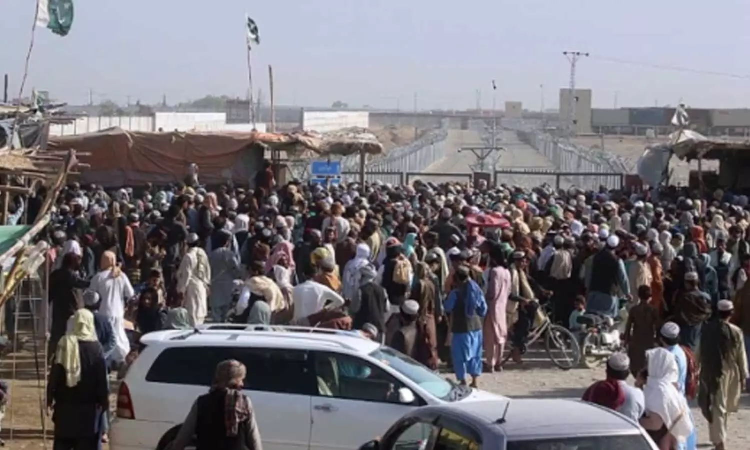 Pakistan News: पाकिस्तान ने अफगानिस्तान से लगती सीमा को किया बंद, इस बात का सता रहा डर