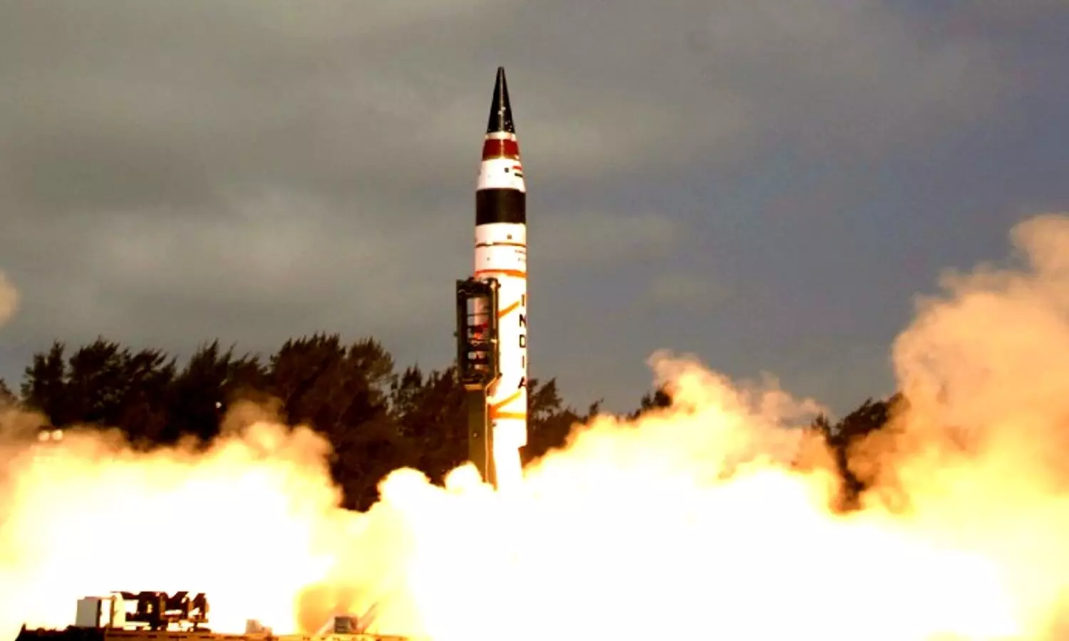 Bharat ki Damdaar Missile : भारत की दमदार मिसाइल से सेकेंडों में चूर-चूर होंगे दुश्मन, अब कांप उठेंगे साजिश रचने वाले
