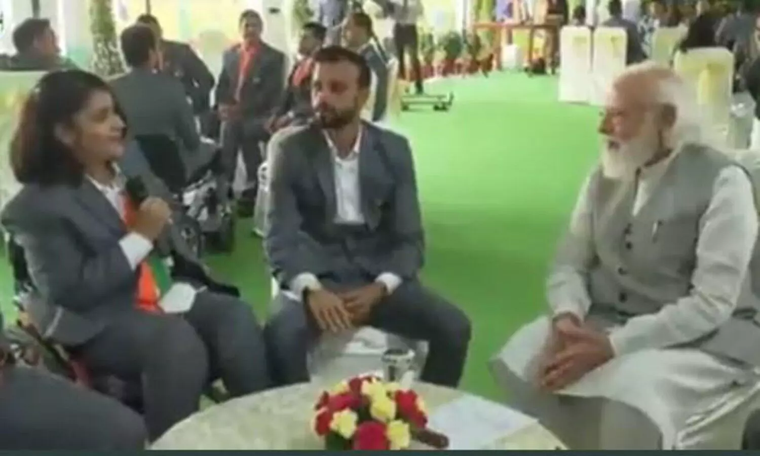 Kashish Lakra  met PM Modi
