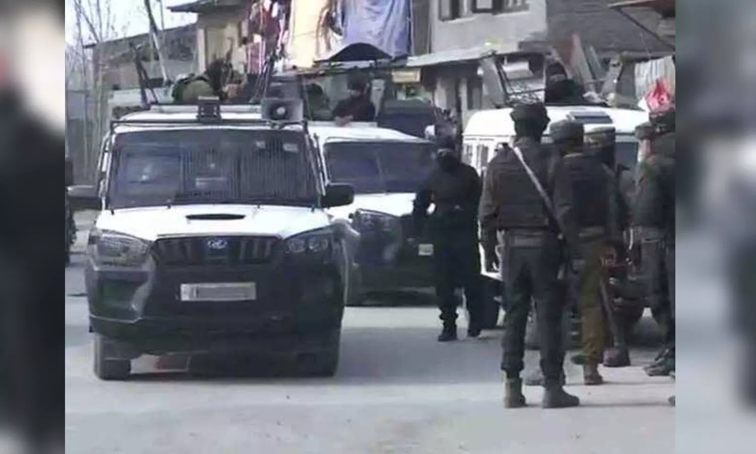 Srinagar Me Atanki Hamla: श्रीनगर में पुलिस पर आतंकी हमला, गोली लगने से इंस्पेक्टर शहीद