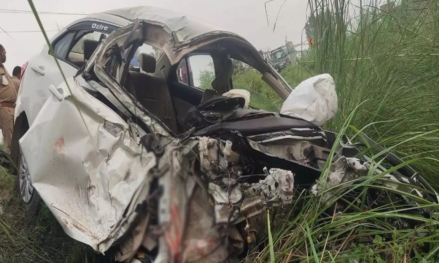Heavy collision between dumper truck and Swift DZire car, painful death of businessman