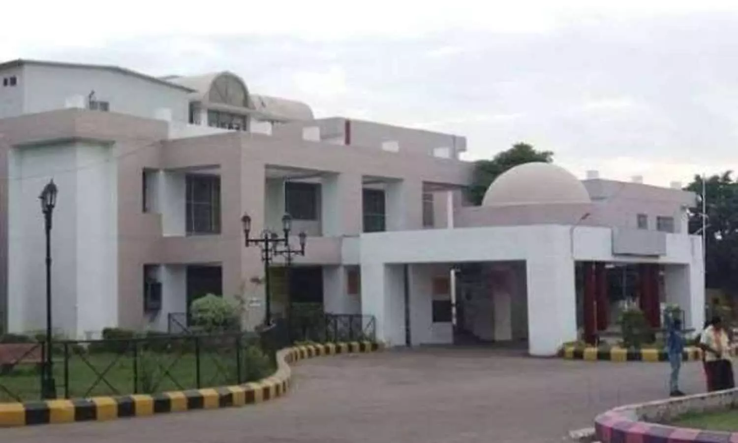 Lokbandhu Hospital