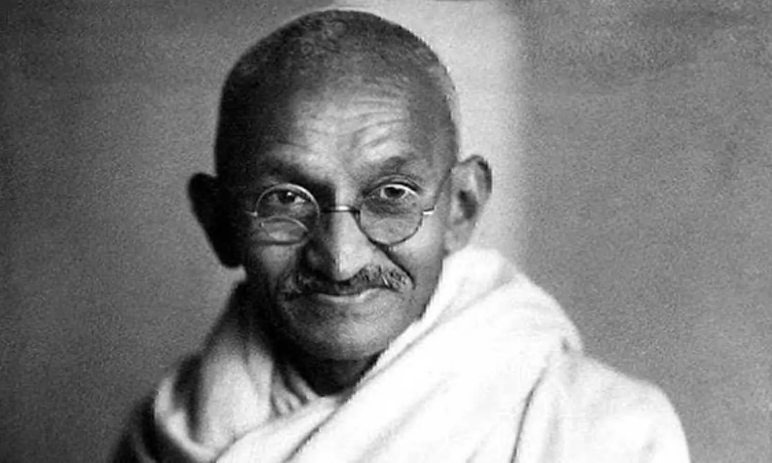 Gandhi Jayanti: जानिए किसने गांधी को दिया महात्मा नाम, कैसे बने बापू और किसने सबसे पहले पुकारा राष्ट्रपिता