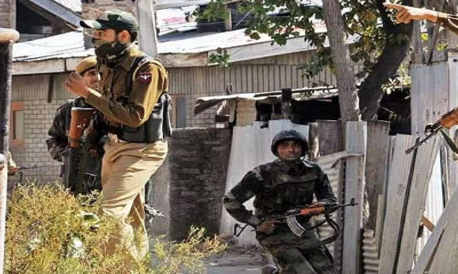श्रीनगर के ईदगाह इलाके में आतंकी हमला
