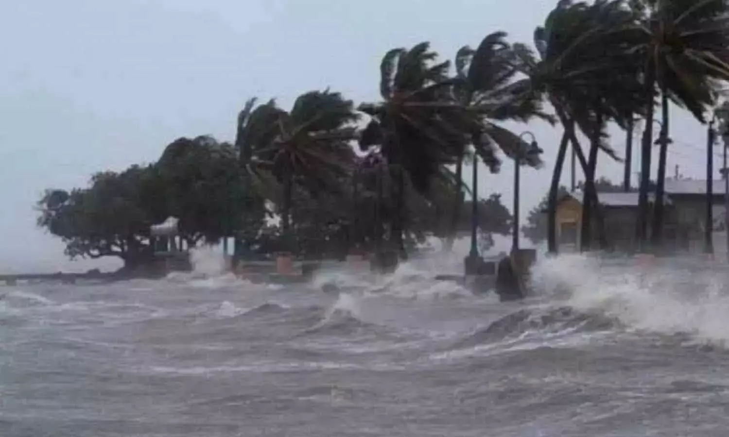 Aaj Ka Mausam: केरल-तमिलनाडु में होगी बहुत भारी बारिश, IMD ने जारी किया अलर्ट, जानें अगले 4 दिनों का मौसम का हाल