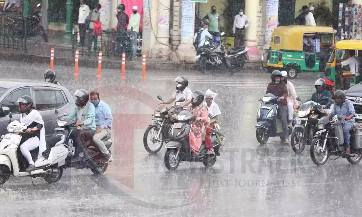 Aaj Ka Mausam: केरल-उत्तराखंड में बारिश का कहर, IMD ने जारी किया अलर्ट, जानें आज कहां-कहां होगी बारिश