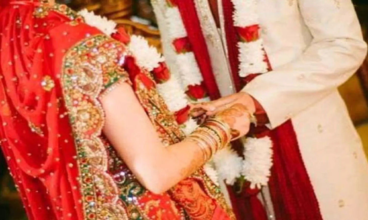 Ek Shadi Aisi Bhi : दूल्हा उक्रेन में और दुल्हन केरल में, शादी हो गयी ऑनलाइन