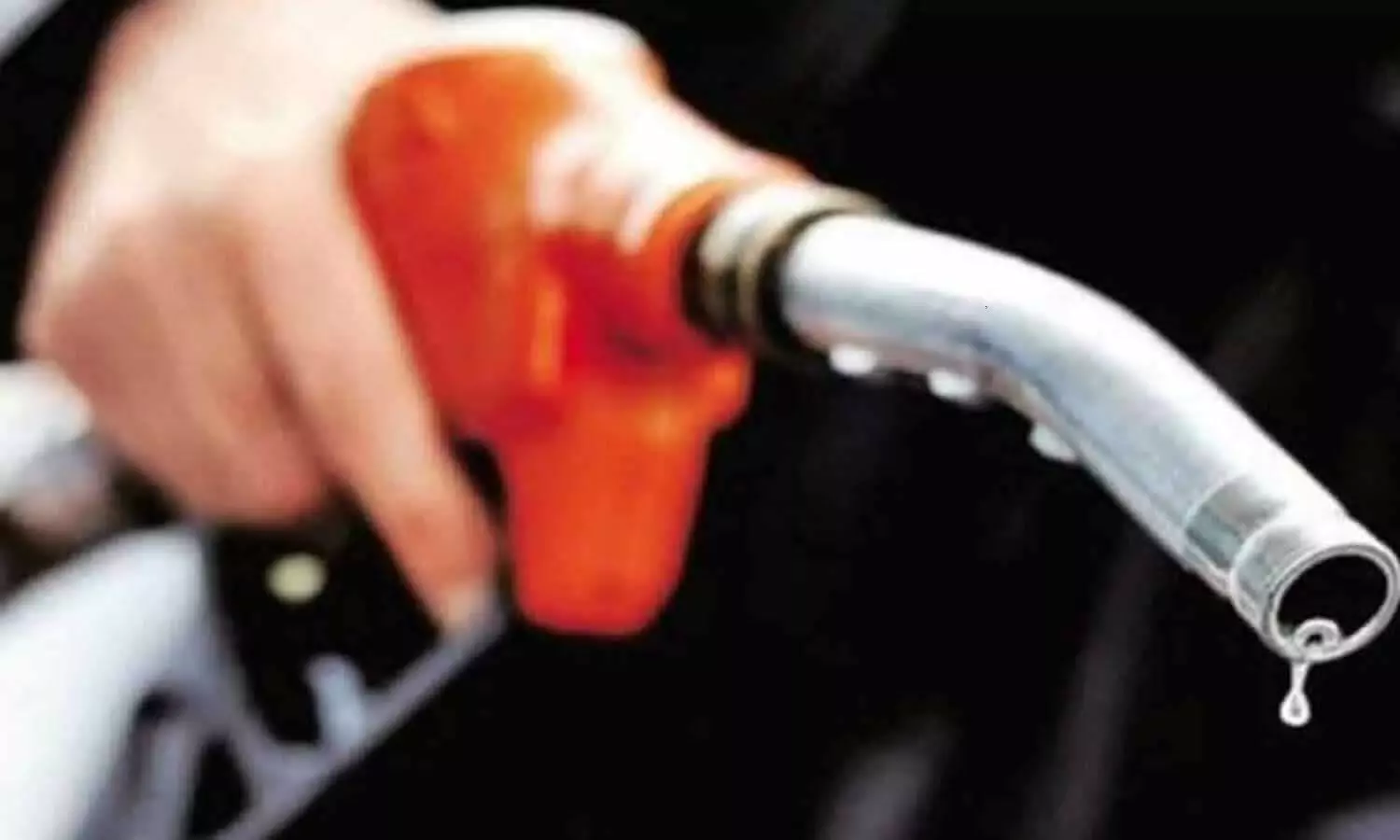 Petrol-Diesel Aaj ka Rate : साल 2021 के आखिरी दिन भी नहीं बढ़ी पेट्रोल-डीजल की कीमतें, यहां देखें नई प्राइस लिस्ट