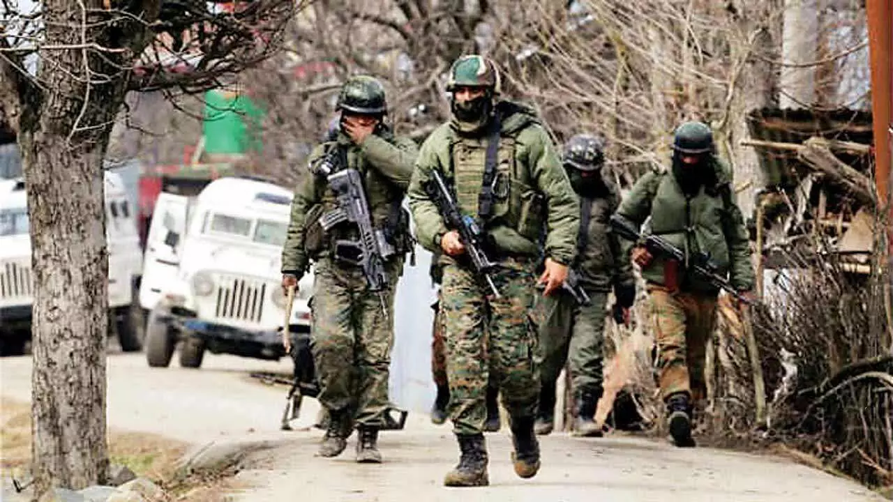 terrorist shoot on policeman and injured in Shopian district of South Kashmir