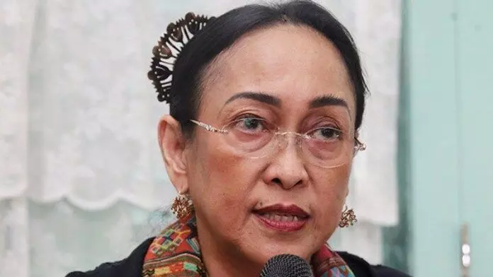 indonesia former president sukarno daughter sukmawati sukarnoputri to convert from islam to hinduism