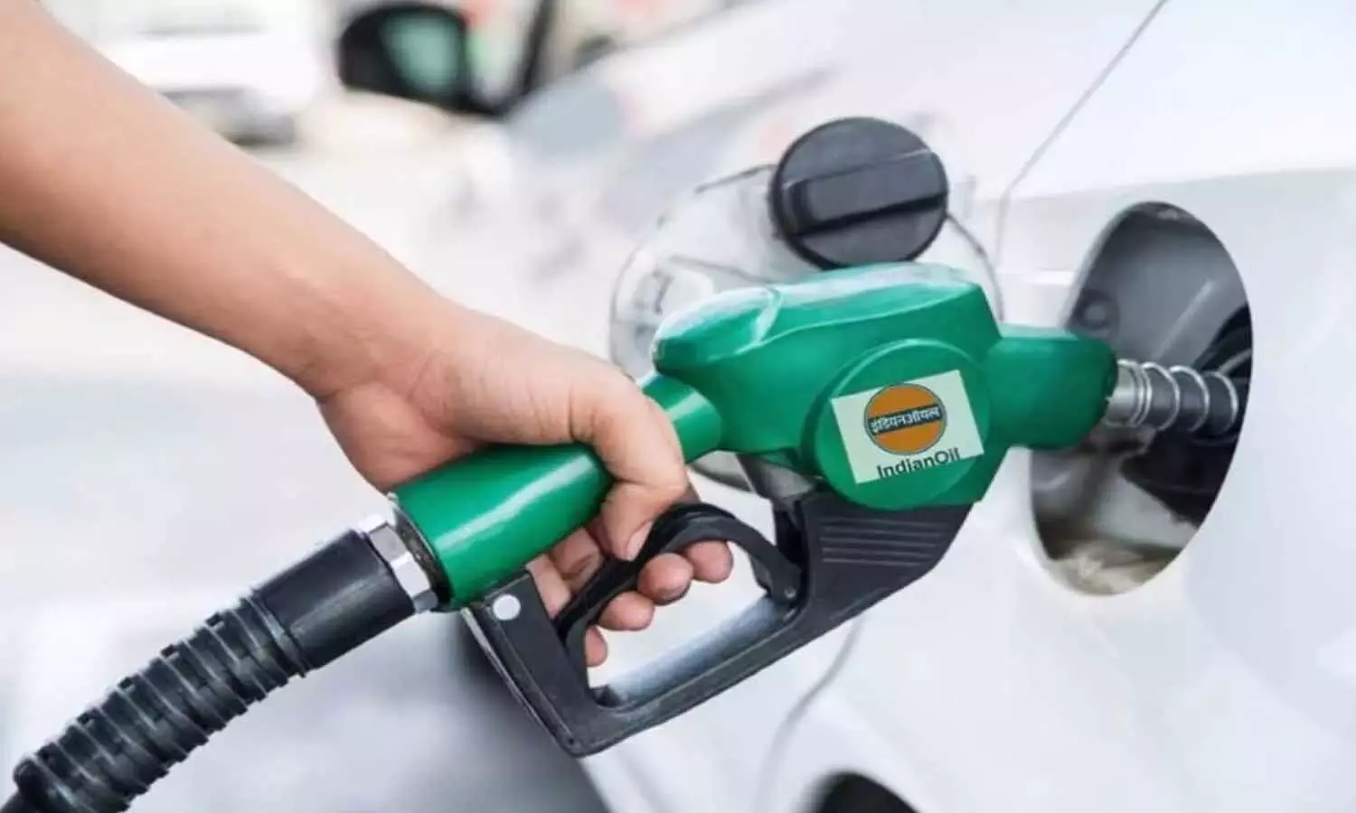 Petrol-Diesel Aaj ka Rate : सरकारी तेल कंपनियों ने जारी की नई प्राइस लिस्ट, देखें आज आपके शहर में क्या है भाव