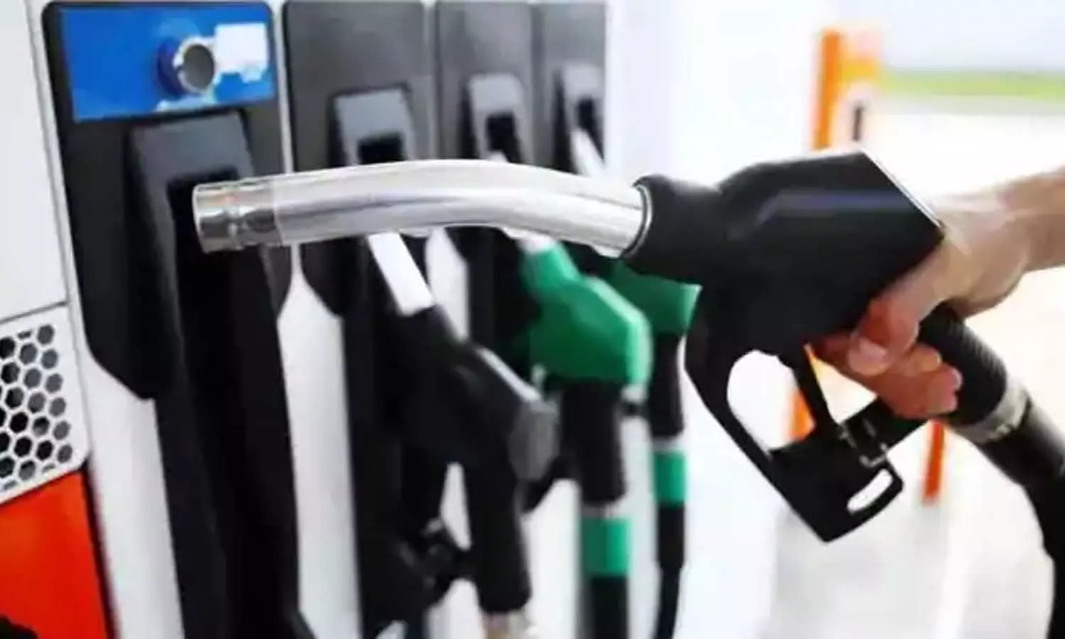 petrol diesel price today 25 march 2022 india delhi lucknow fuel price increase 80 paise newstrack