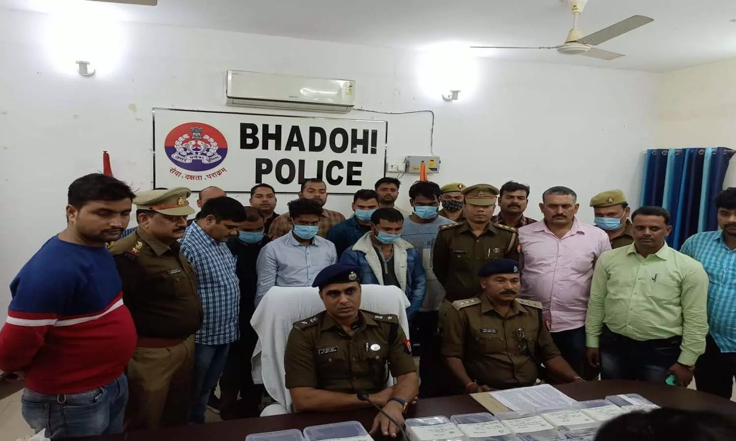 Bhadohi crime News: Five arrested including interstate ATM fraud gang leader, will be shocked to see the recovery