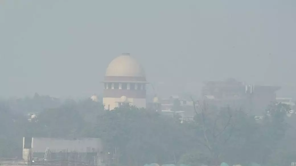 सुनवाई के दौरान SC सख्त, कहा- दिल्ली में 5 स्टार होटलों में बैठे लोग प्रदूषण का दोष किसानों पर मढ़ रहे, टीवी डिबेट्स भी कम नहीं