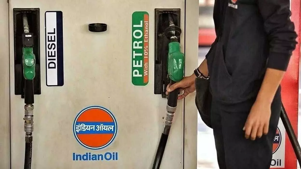 Jharkhand Petrol-Disel: झारखंड में 25 रुपये सस्ता हो गया पेट्रोल डीजल, सीएम सोरेन ने किया बड़ा एलान