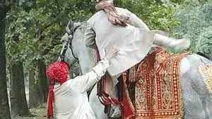 Rajasthan News today Dabangs did not allow Dalit grooms to climb the mare in Bundi