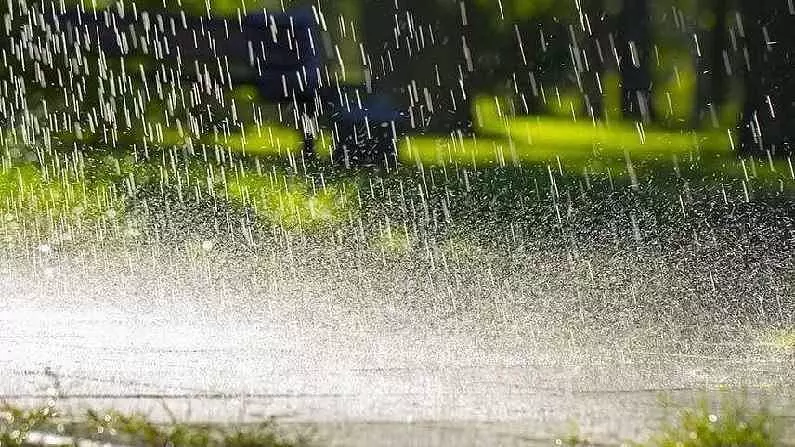 Aaj Ka Mausam: आज इन राज्यों में होगी भारी बारिश, यहां जाने आपके शहर में कैसा रहेगा मौसम