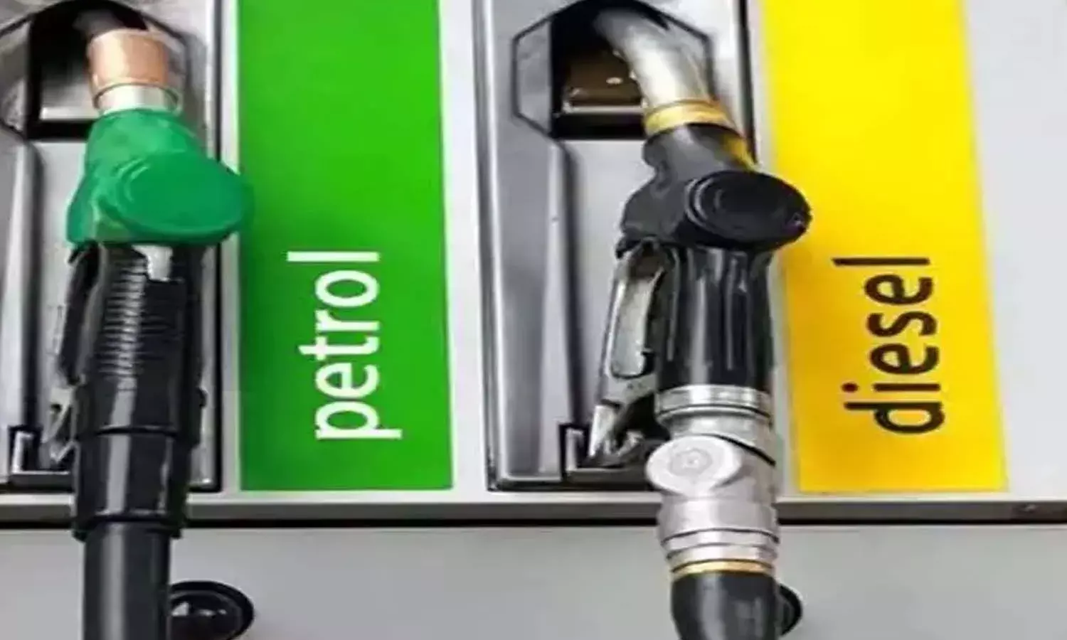 Petrol-Diesel Aaj ka Rate : तेल कंपनियों ने जारी की पेट्रोल-डीजल की नई प्राइस लिस्ट, जानें क्या है आज की दरें
