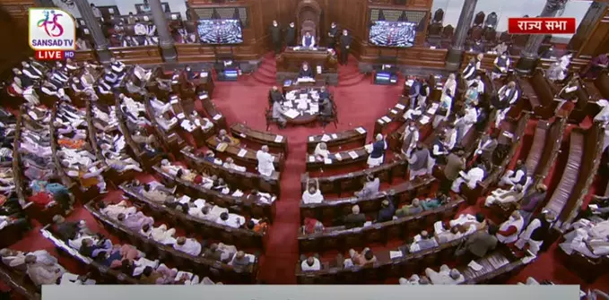 Winter Session of Parliament Live : हंगामे के बाद लोकसभा 3 बजे तक स्थगित, राज्य सभा बुधवार 11 बजे तक स्थगित