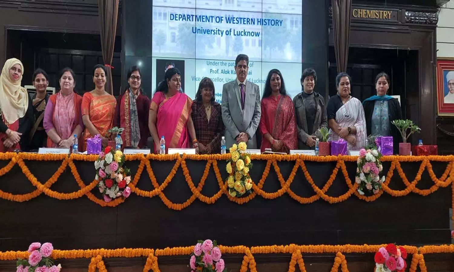 Lucknow University: Procession on women empowerment, Satya Singh gave legal information to women