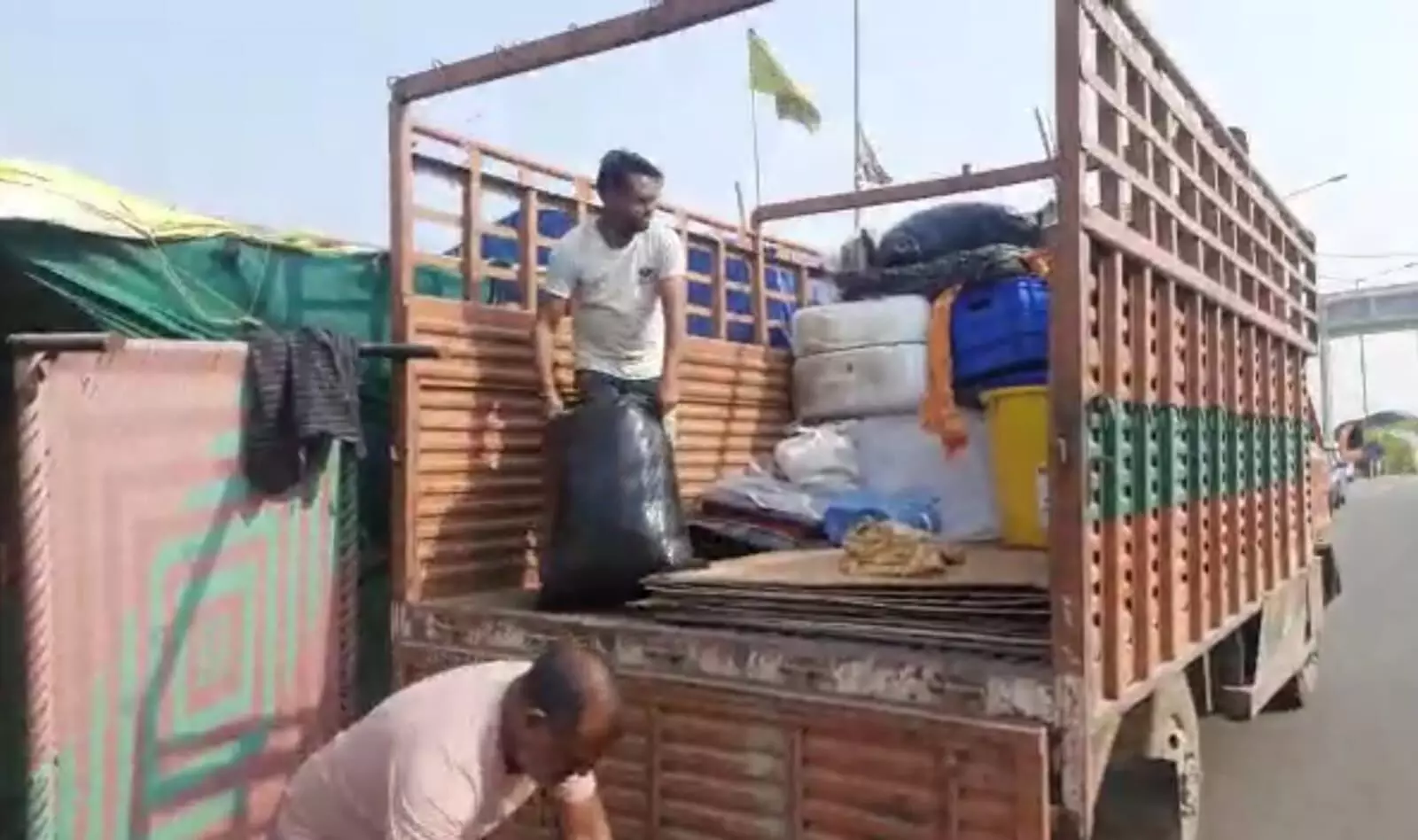Ghazipur Border: किसानों ने सामान पैक करना किया शुरू, जानिए अभी रास्ता खुलने में कितना और लगेगा वक्त