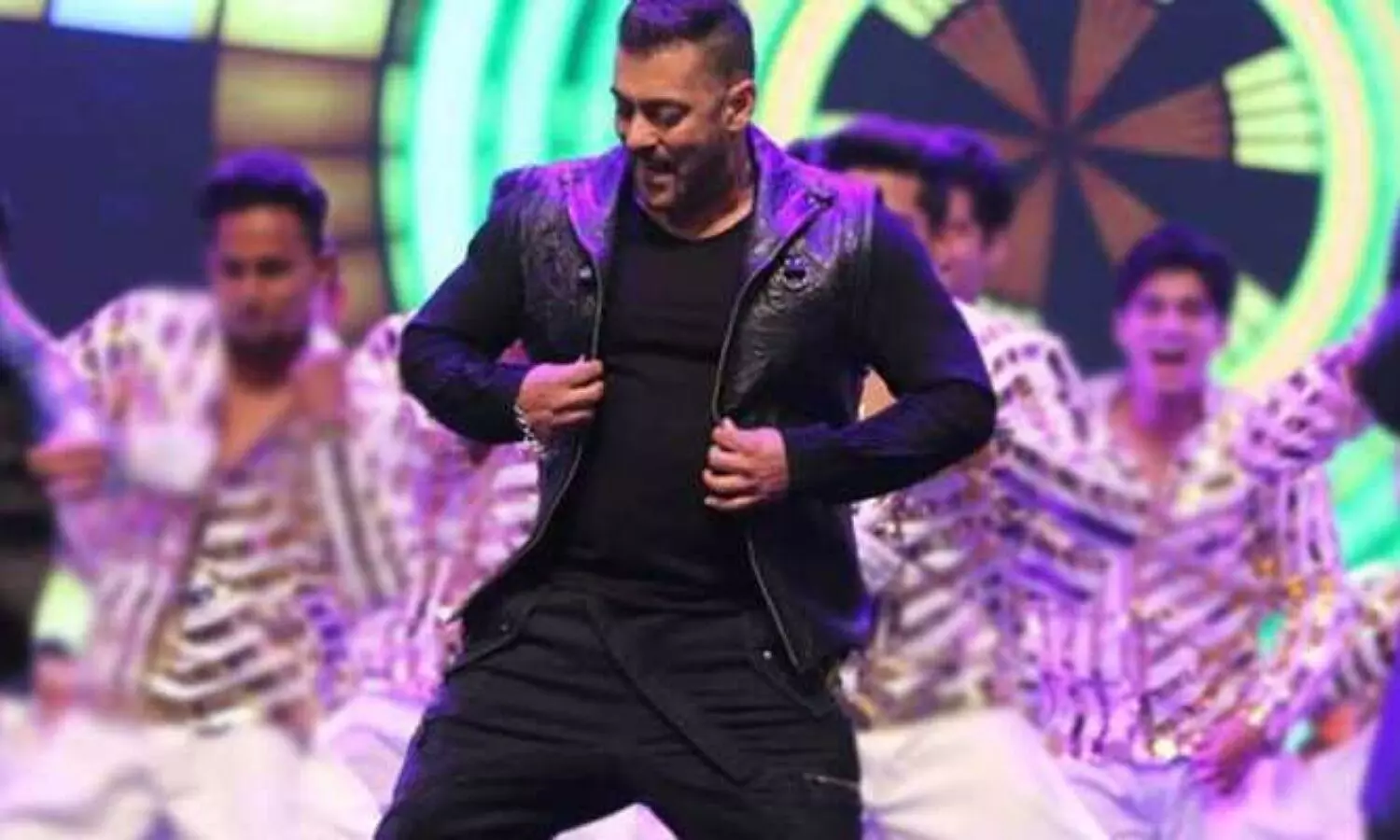 Salman Khan Dance Video : जुम्मे की रात गाने पर जमकर थिरके सलमान, अनिल और शिल्पा शेट्टी