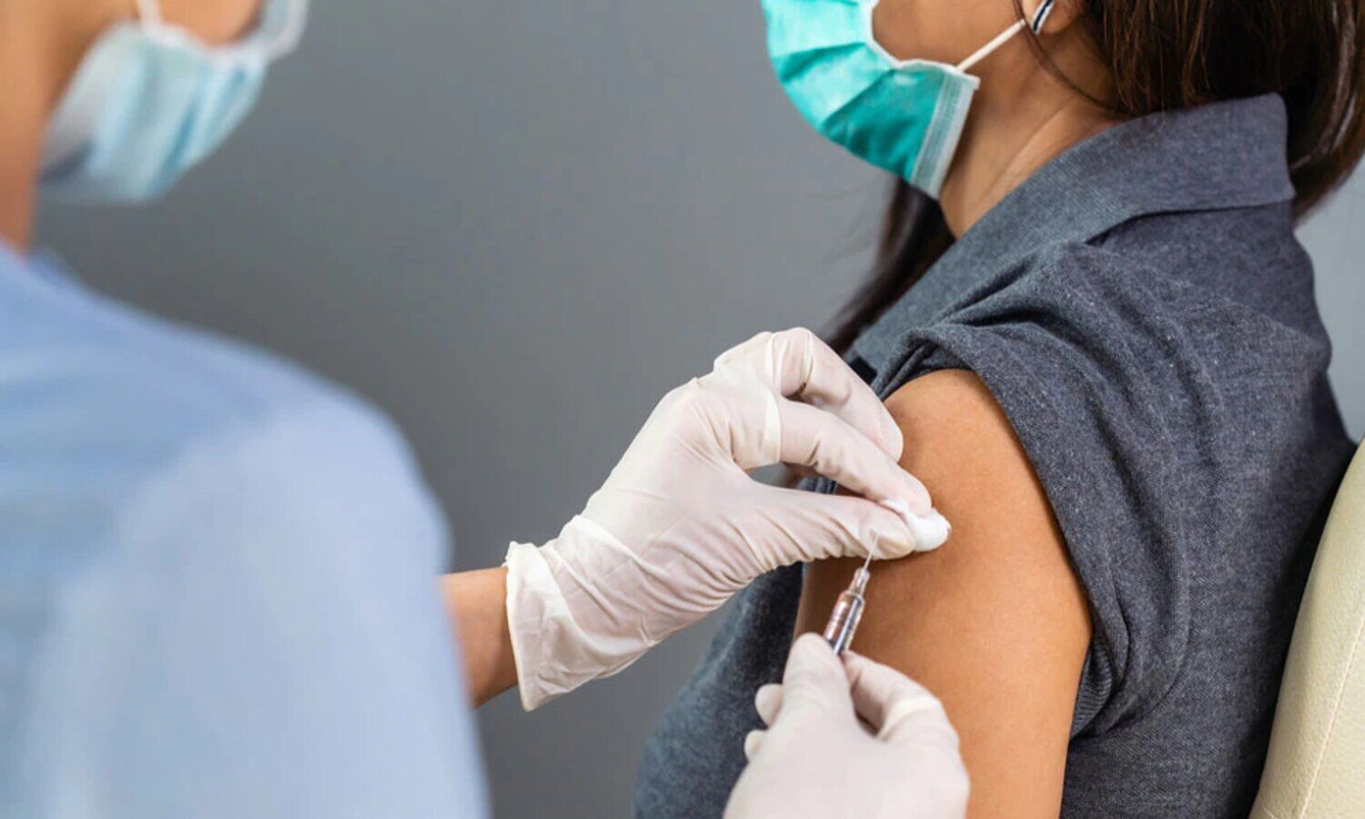 Lucknow News: In UP, more than 1 lakh 62 thousand teenagers were vaccinated on the first day, only 3747 children got the vaccine in Lucknow.  1 News Track English