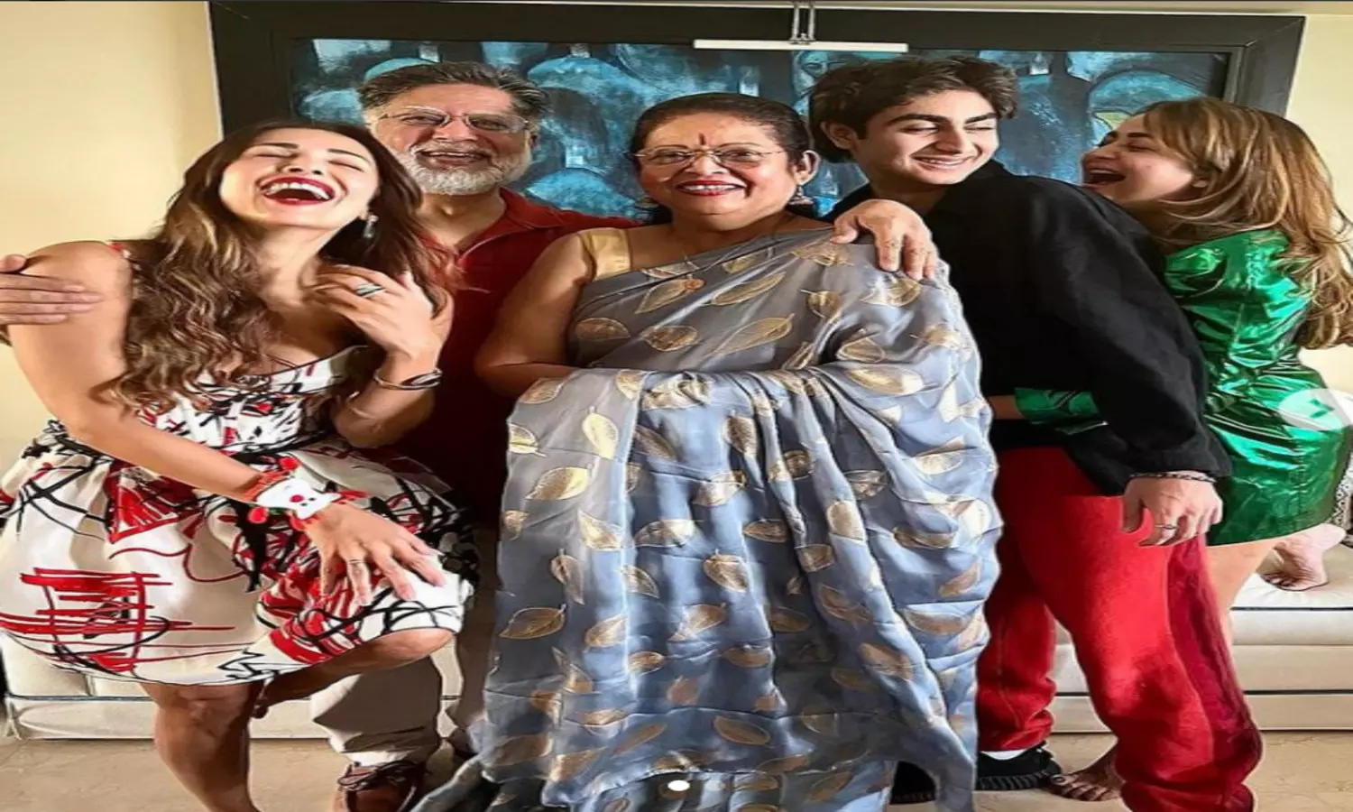 Malaika Arora : ब्वॉयफ्रेंड अर्जुन कपूर और बेटे अरहान के साथ क्रिसमस सेलिब्रेट कर रही हैं एक्ट्रेस मलाइका अरोड़ा