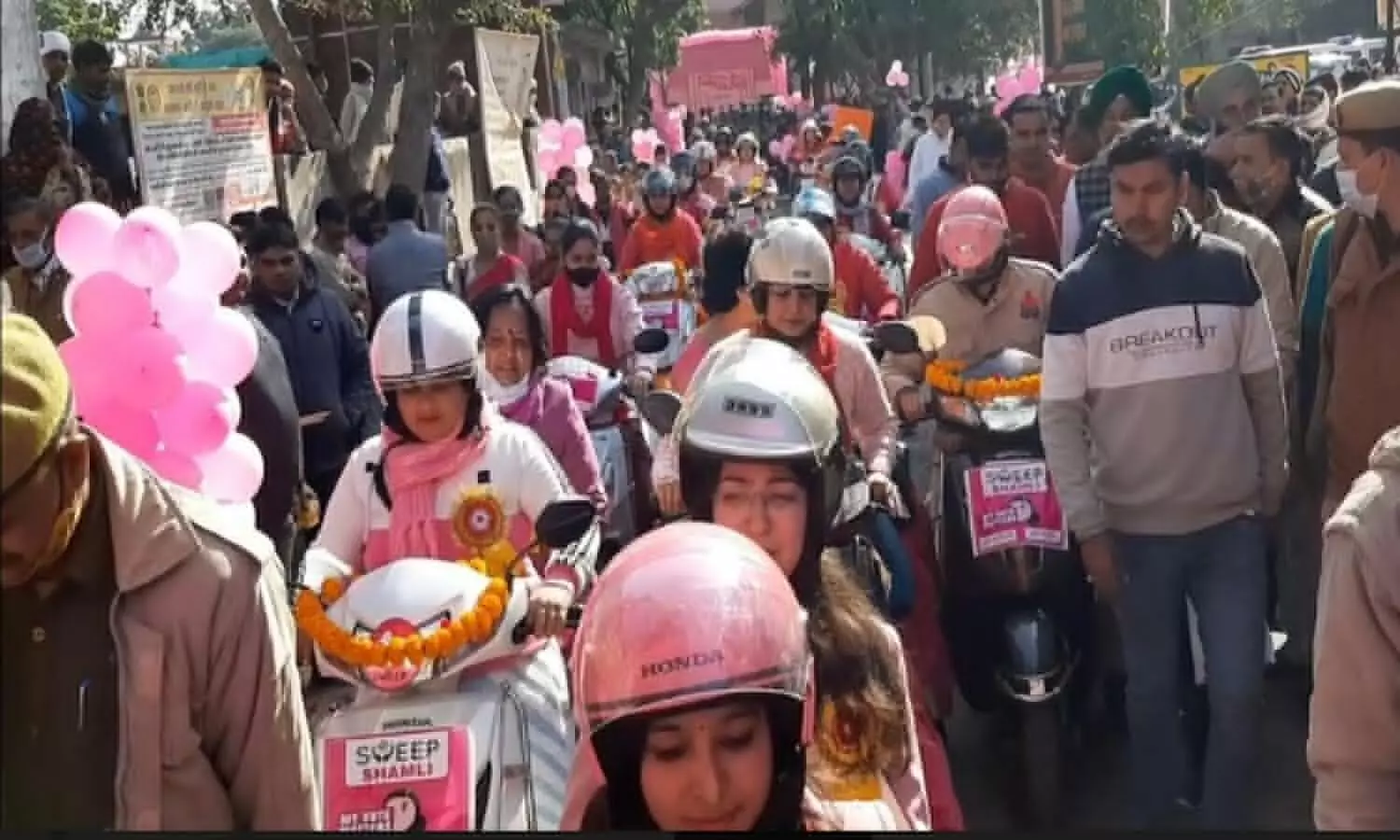 women pink rally