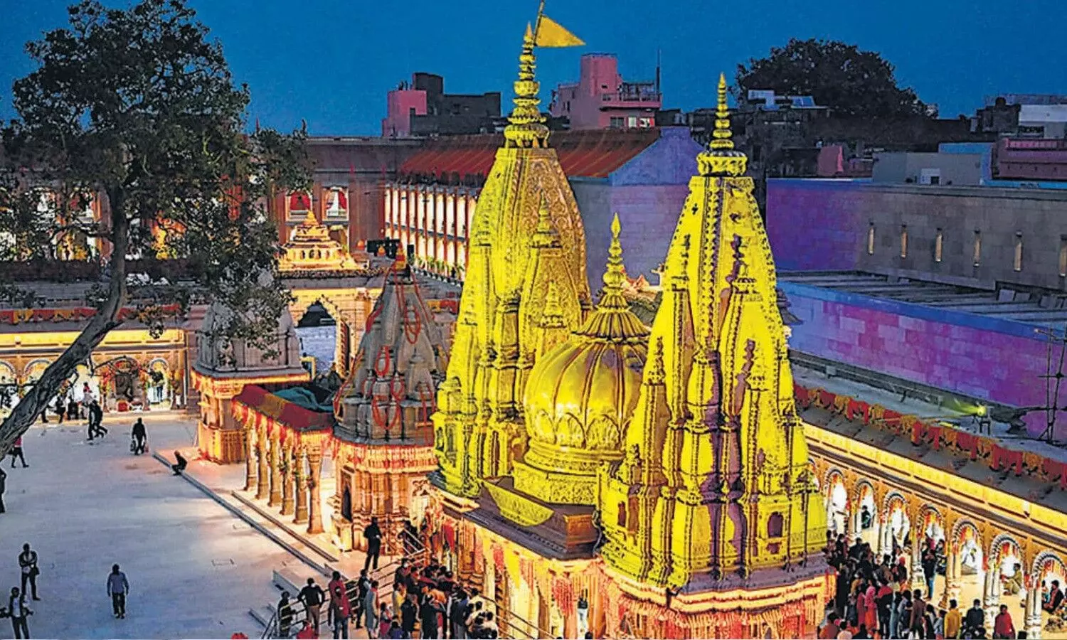 Kashi Vishwanath Dham: बाबा के दरबार में जारी हुई गाइडलाइन, श्रद्धालुओं की बढ़ती भीड़ से अलर्ट हुआ प्रशासन