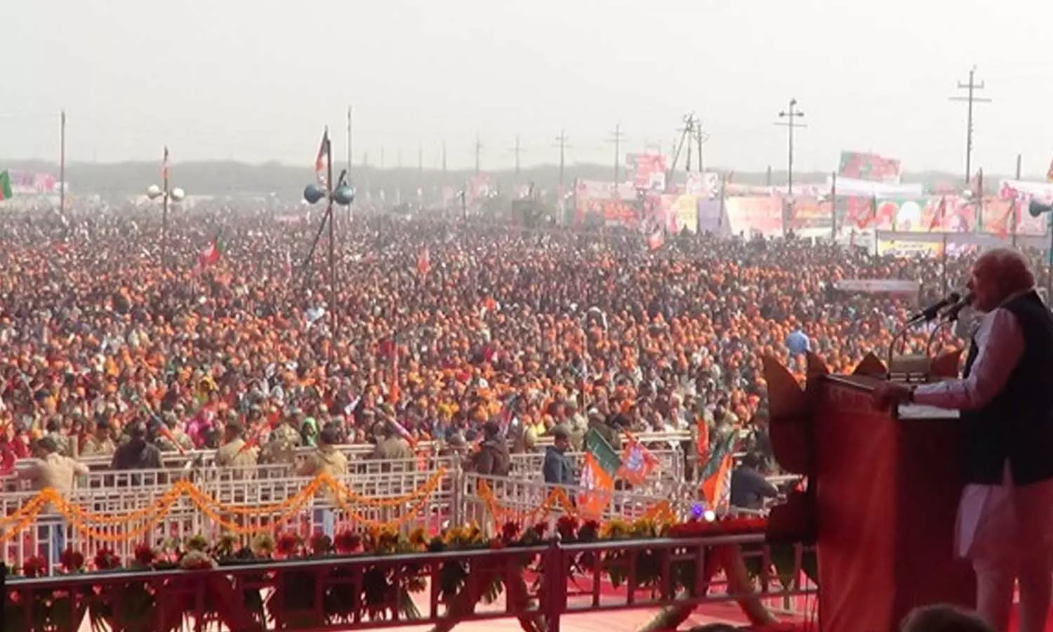 Chunavi Rally Radd: नेताओं की चुनावी रैलियां रद होने की वजह पर सवाल, क्या मौसम बन गया विलेन