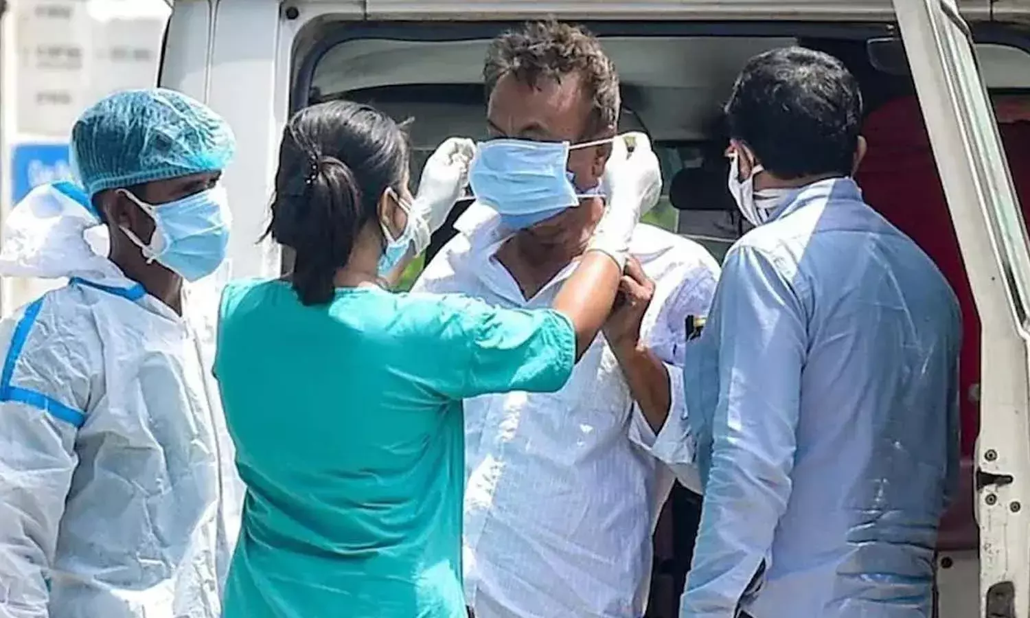 बिहार में कोरोना विस्फोट: पटना एम्स में डॉक्टरों समेत स्वास्थ्यकर्मी समेत 600 से ज्यादा संक्रमित, प्रशासन अलर्ट