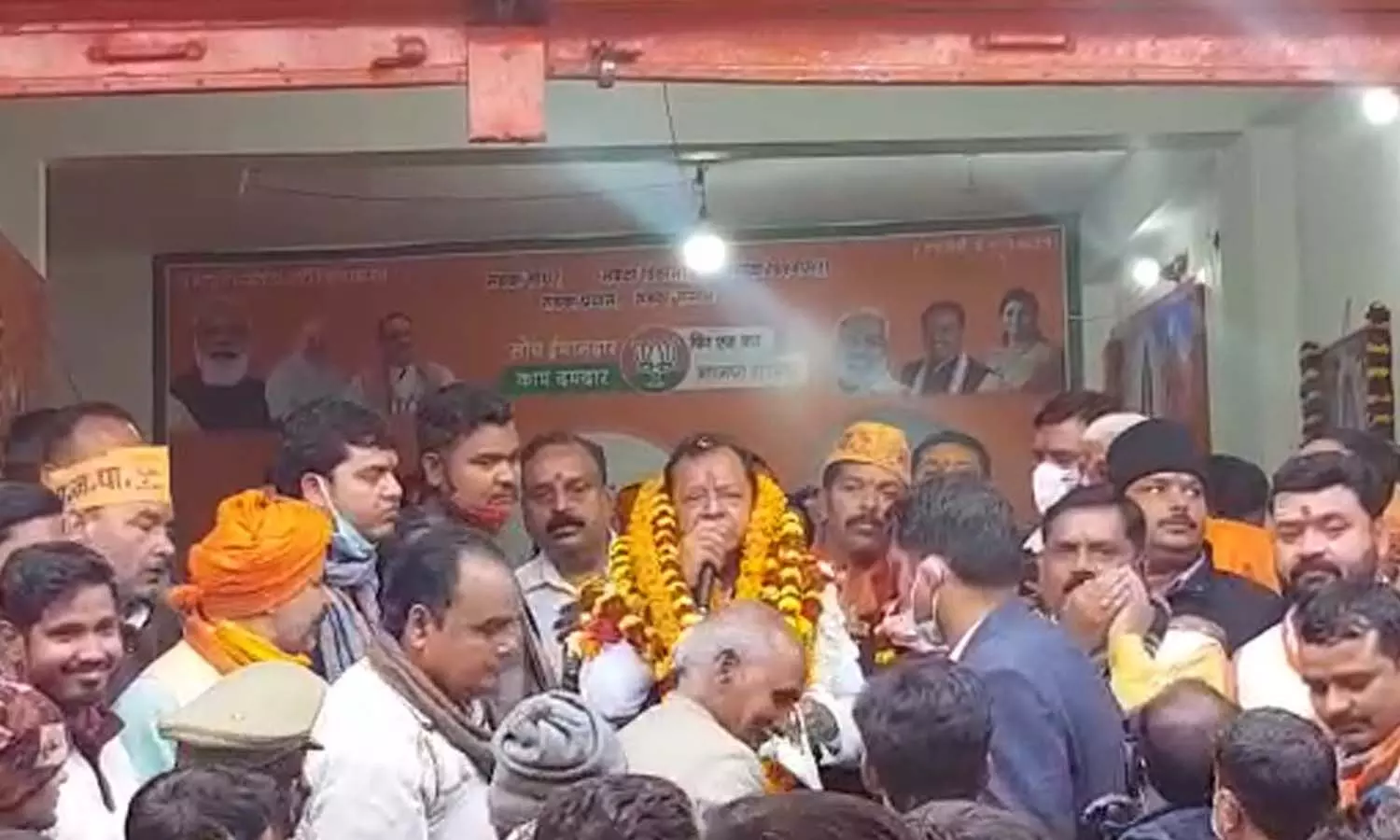 UP Election 2022: कैबिनेट मंत्री राजेंद्र प्रताप सिंह उर्फ़ मोती सिंह ने किया नामांकन, बोले- पट्टी में फिर खिलेगा कमल