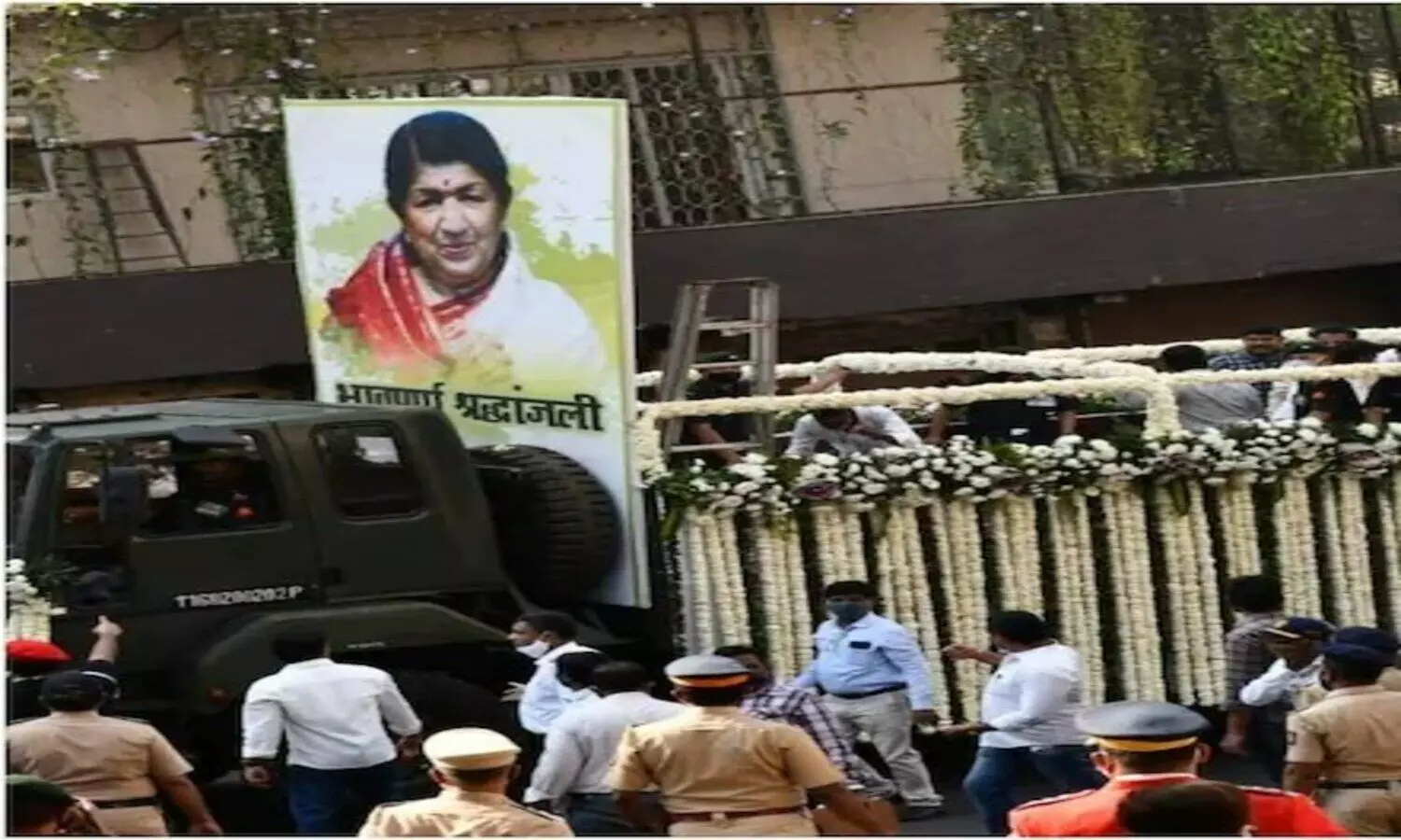 Lata Mangeshkar Funeral: शिवाजी पार्क में ही क्यों हुआ लता मंगेशकर का अंतिम संस्कार? बेहद खास है इसका कारण