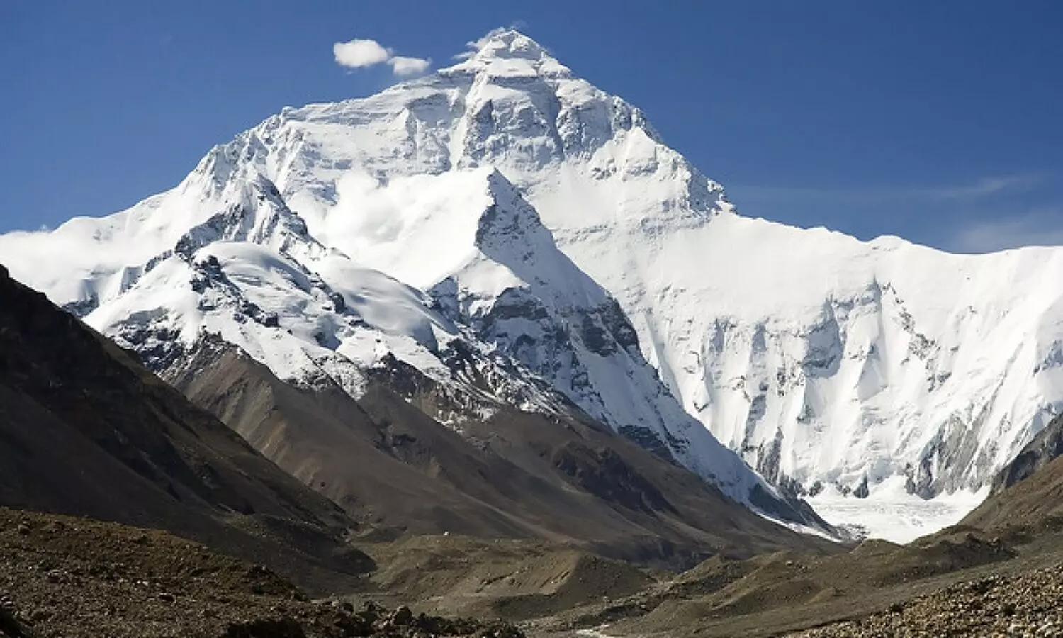 Mount Everest Glacier: जलवायु परिवर्तन के चलते बढ़ा खतरा, पिघल रहा माउंट एवरेस्ट का सर्वोच्च ग्लेशियर