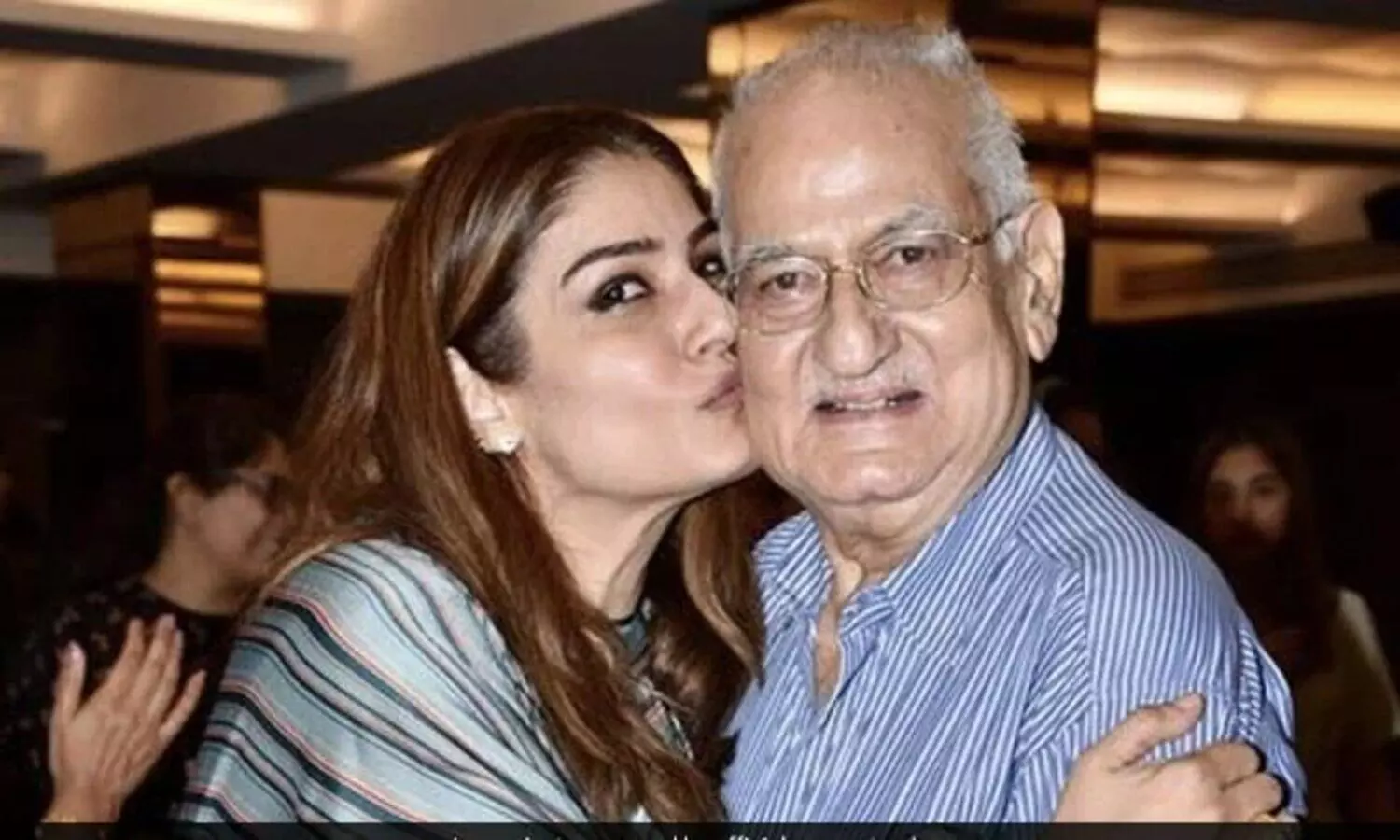 Raveena Tandon Father Passed Away: रवीना टंडन के पिता का निधन, एक्ट्रेस ने लिखा इमोशनल पोस्ट