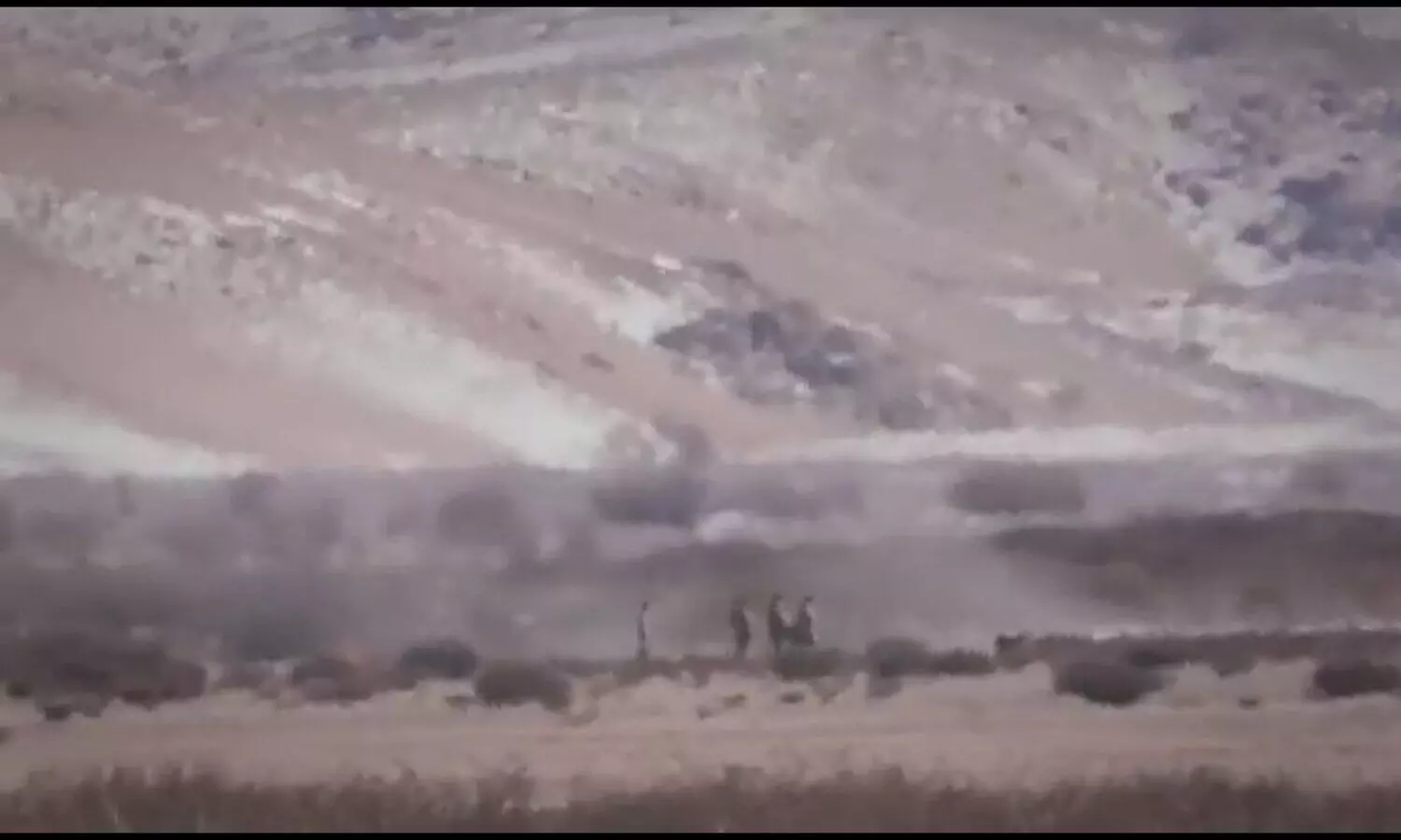 LAC Viral Video: चीन की शरारत फिर आई सामने, लद्दाख में घुसपैठ का वीडियो वायरल, सेना ने जारी किया यह बयान