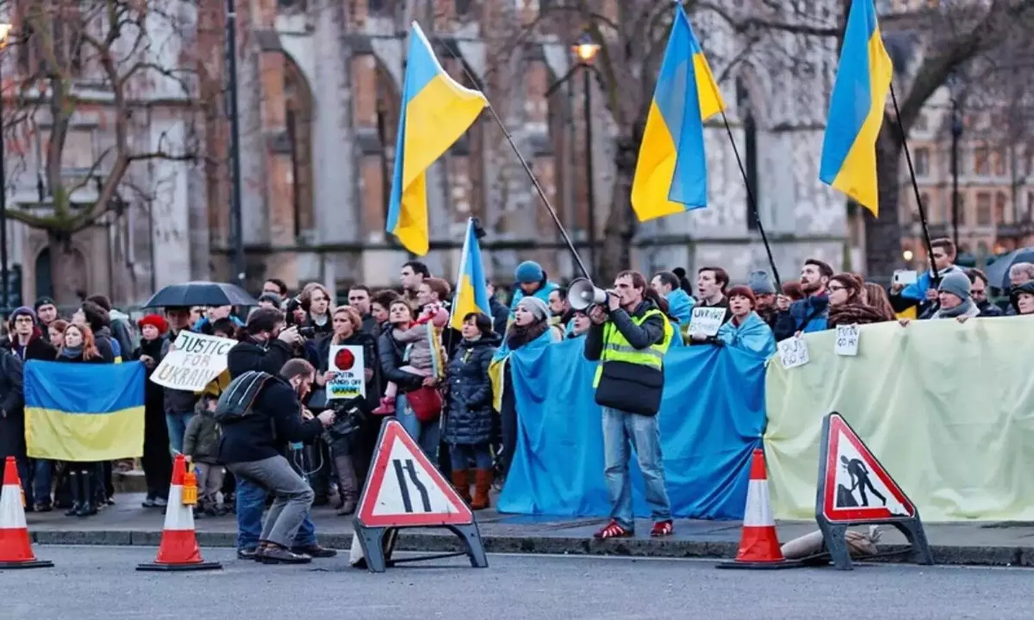 Russia-Ukraine Crisis: युद्ध के तेजी से बन रहे आसार, भारत ने अपने नागरिकों और छात्रों को दी यूक्रेन छोड़ने की सलाह