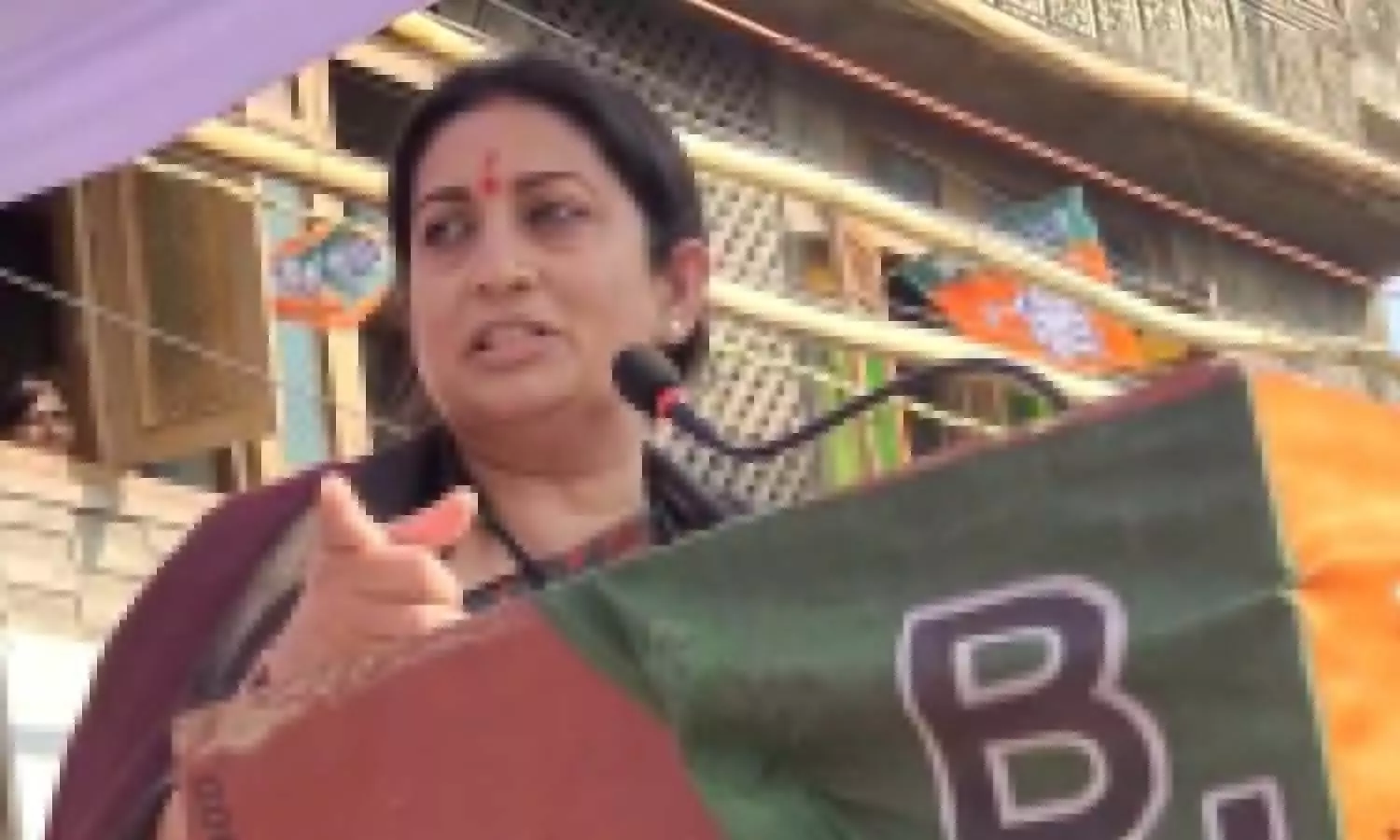 UP Election 2022: Smriti Irani lashed out at the opposition in Prayagraj, said- Lakshmi comes on lotus flower, not on cycle