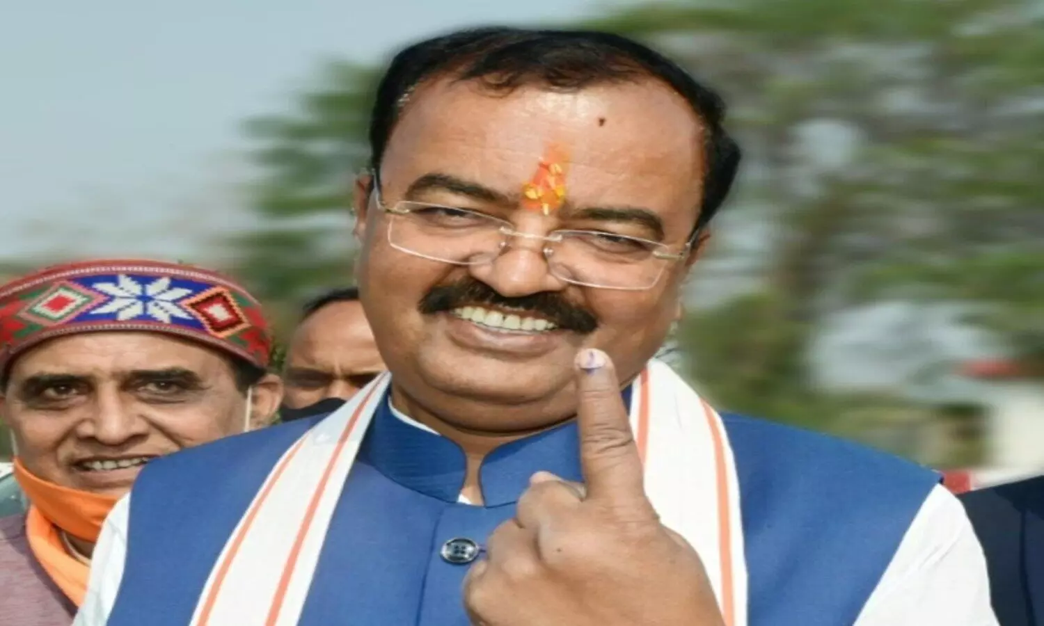 UP Election 2022: पांचवे चरण में केशव प्रसाद मौर्य ने प्रयागराज से डाला वोट, अखिलेश यादव पर कसा तंज