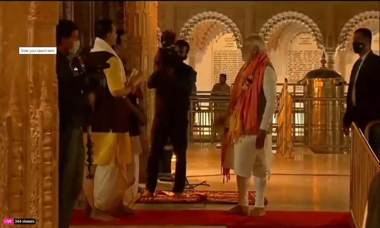 PM Narendra Modi Road Show Varanasi: काशी विश्वनाथ धाम में शिव आराधना कर निकले पीएम मोदी