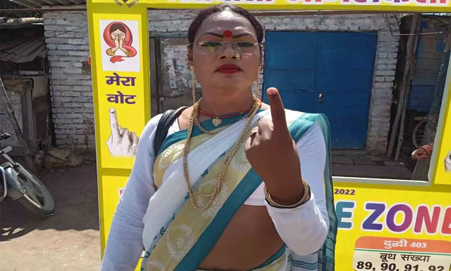 UP Election 2022: Vehicle ran for 500 km for one vote, third gender also participated