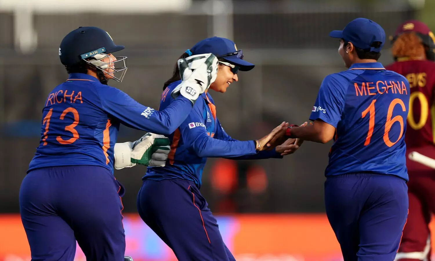 IND W vs WI W Live: भारत की खेल में वापसी, वेस्टइंडीज को चौथा झटका