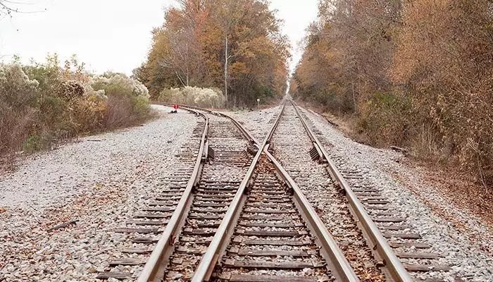 Youth commits suicide by jumping in front of train in Mathura