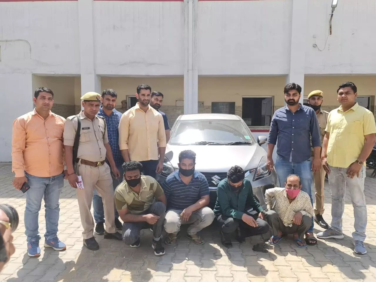 Police Encounter With Inter State Gang Stealing Luxury Cars 4 Members Arrested